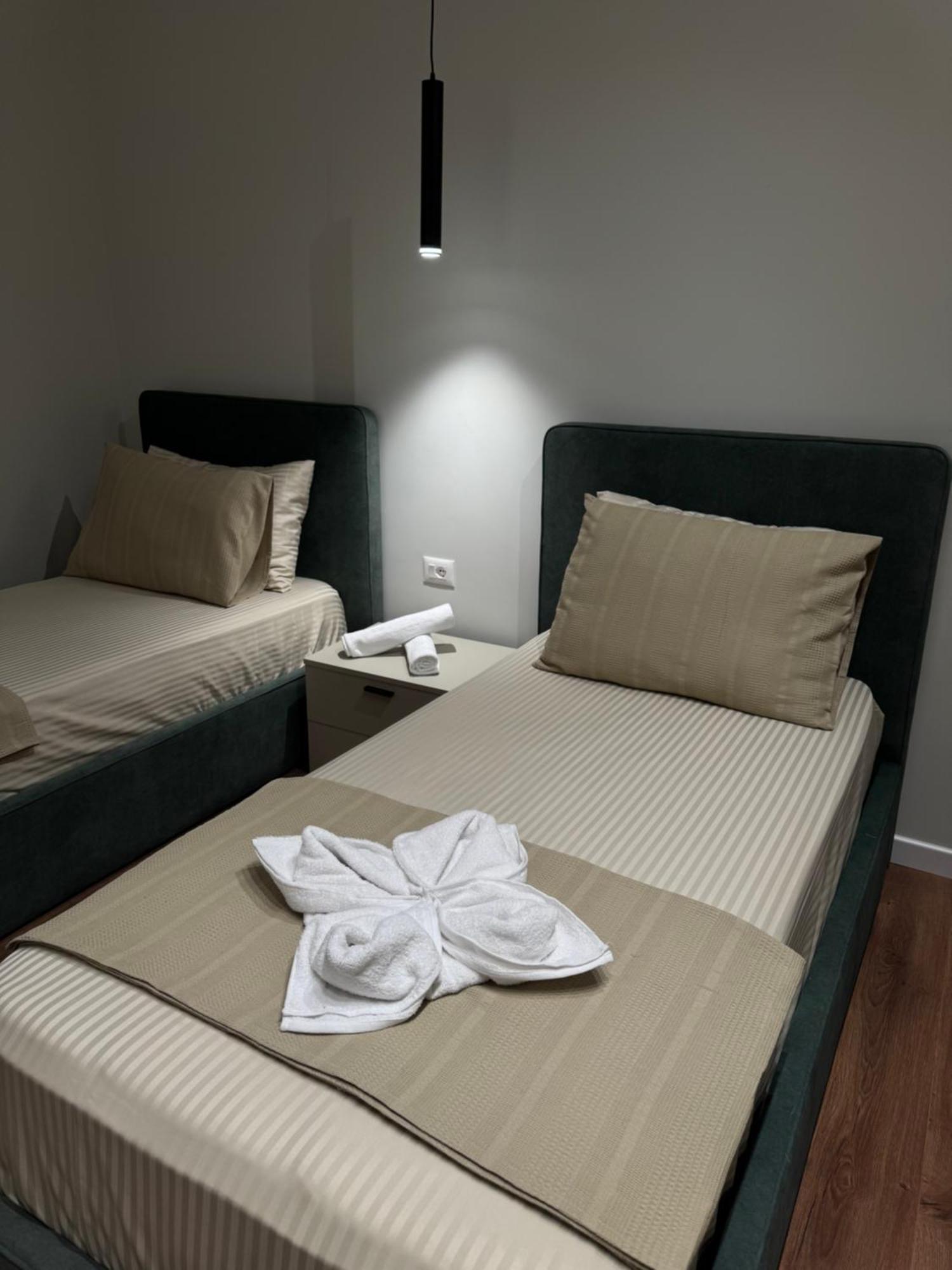 Deluxe New Bazaar Apartmán Tirana