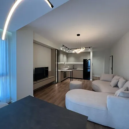 Deluxe Apartment New Bazaar Tirana Exterior photo