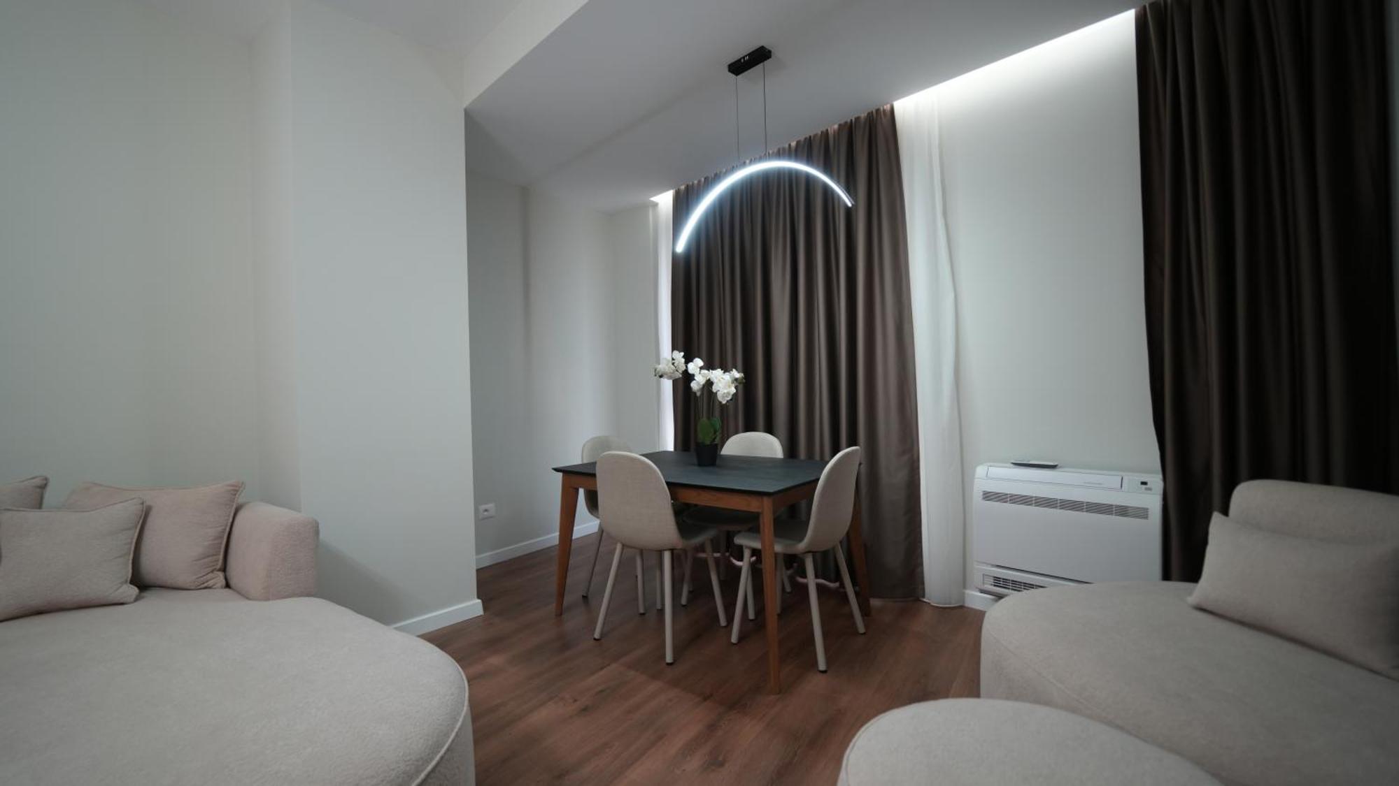Apartment Deluxe New Bazaar Tirana